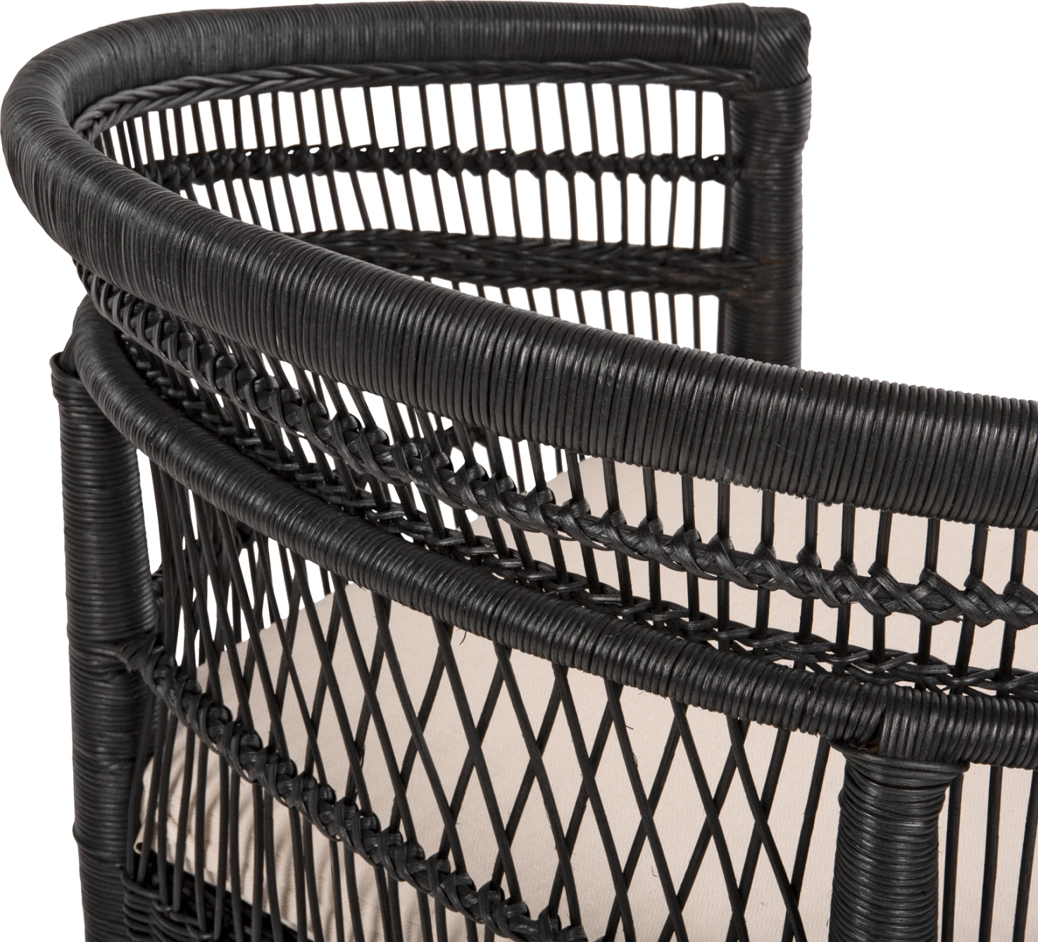 Karrige Malawi FH9635.03 dru mahogany me rattan, jastëk bardhë e zi, 80x70x86H cm