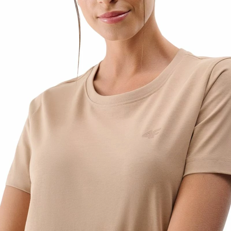 Maicë femra 4F, bezhë