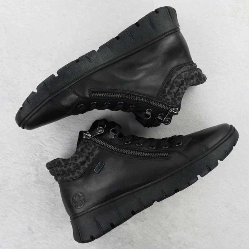 Çizme të shkurta lëkure për femra Rieker, të zeza