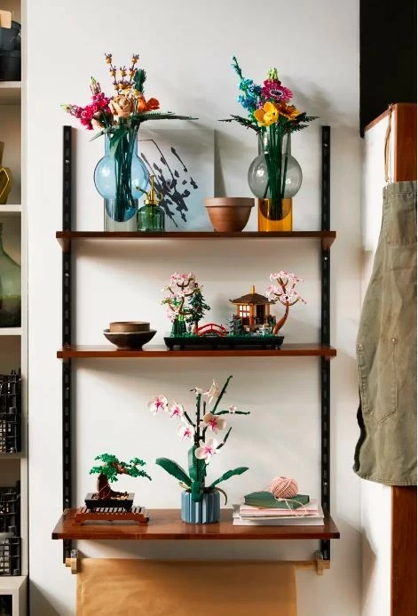 Set ndërtimi LEGO Icons 10315 Cozy Garden, 1363 pjesë