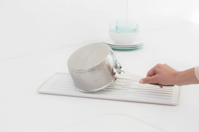 Tharëse enësh Brabantia Compact, me mbajtëse takëmesh e heqshme, 46.3 cm, gri e hapur