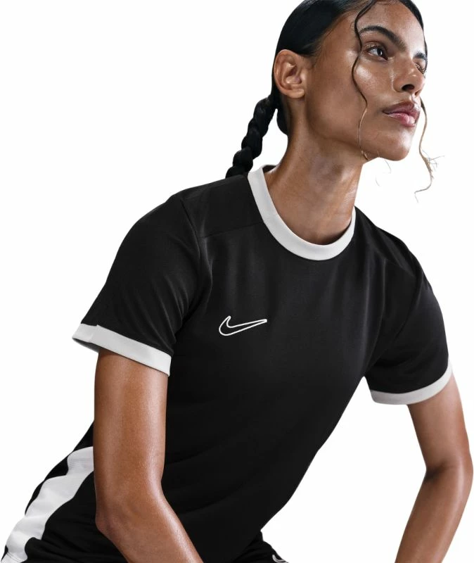 Maicë sportive Nike për femra, e zezë