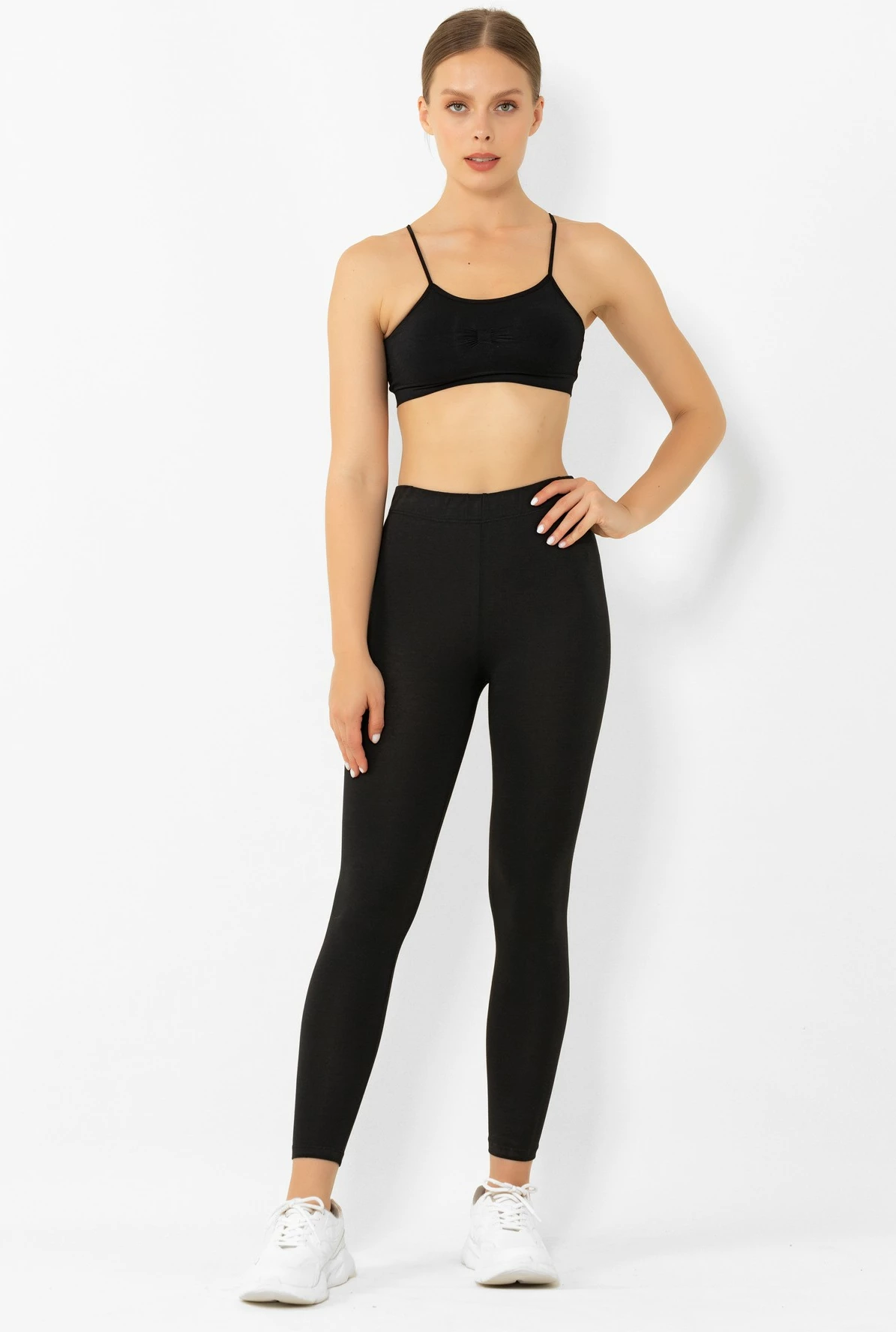 Tuta të zeza Jumeon, 001-000140