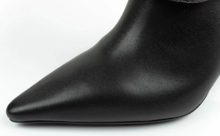 Çizme femra Karl Lagerfeld, të zeza