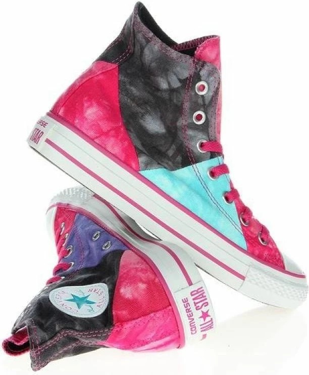 Atlete Converse femra, multipanel
