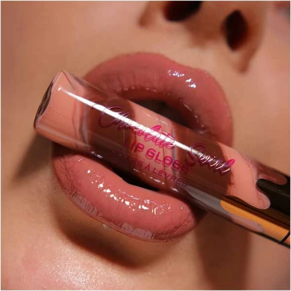 I Heart Revolution - Lip Gloss Chocolate Soft Swirl - Chocolate Pudding