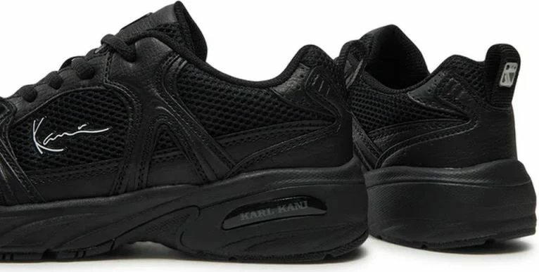 Atlete për meshkuj Karl Kani, të zeza