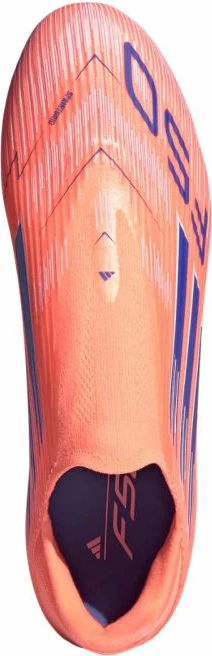 Atlete futbolli adidas, të zeza