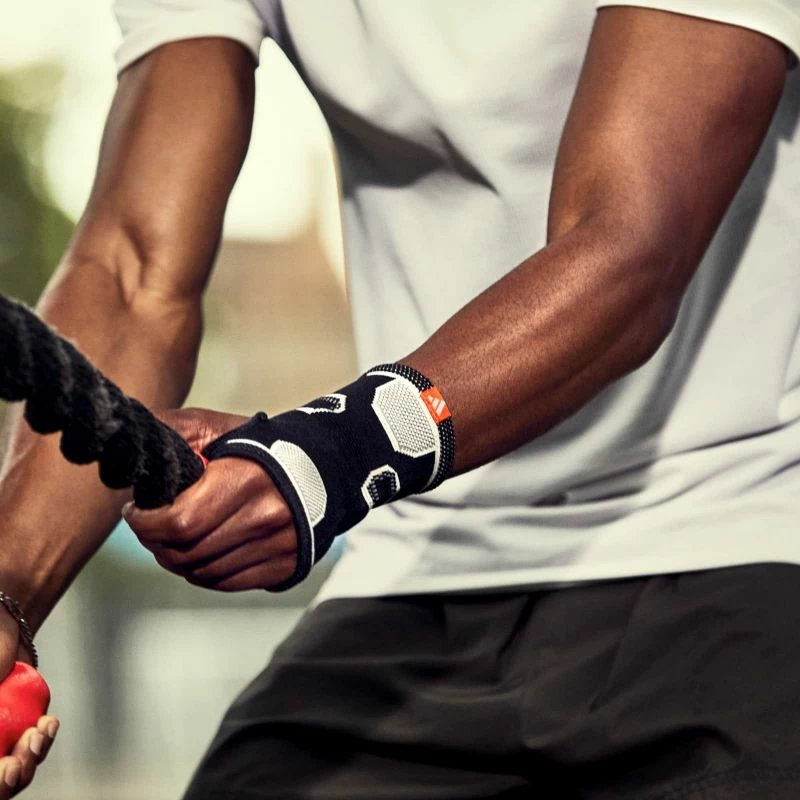 Shirit dore adidas, i zi