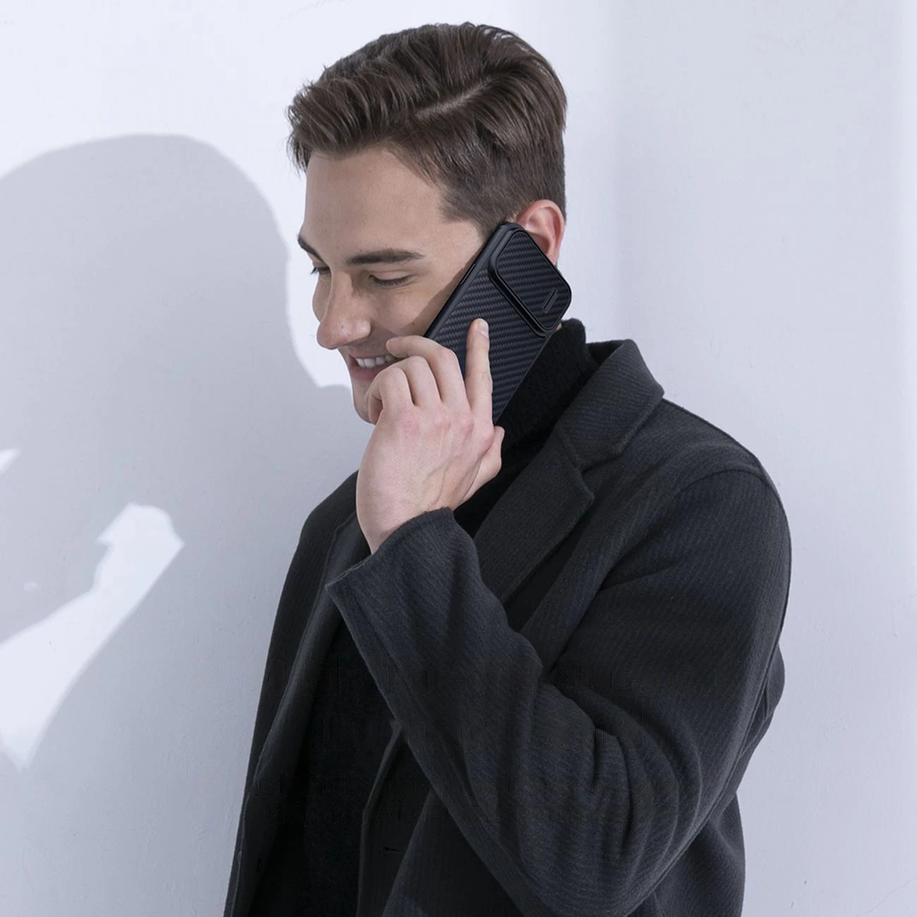 Mbështjellës Nillkin Synthetic Fiber S Case për iPhone 14 Pro, me kapak kamere, i zi