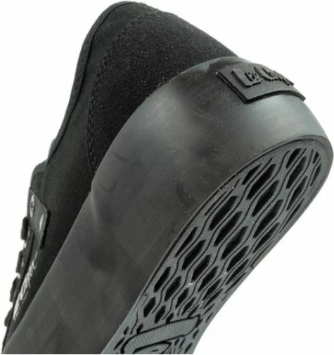 Atlete platforme për femra Lee Cooper, të zeza