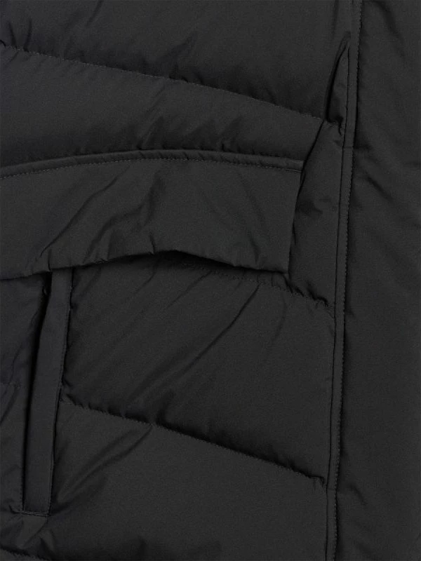 Jakne per femra 4F, e zeze