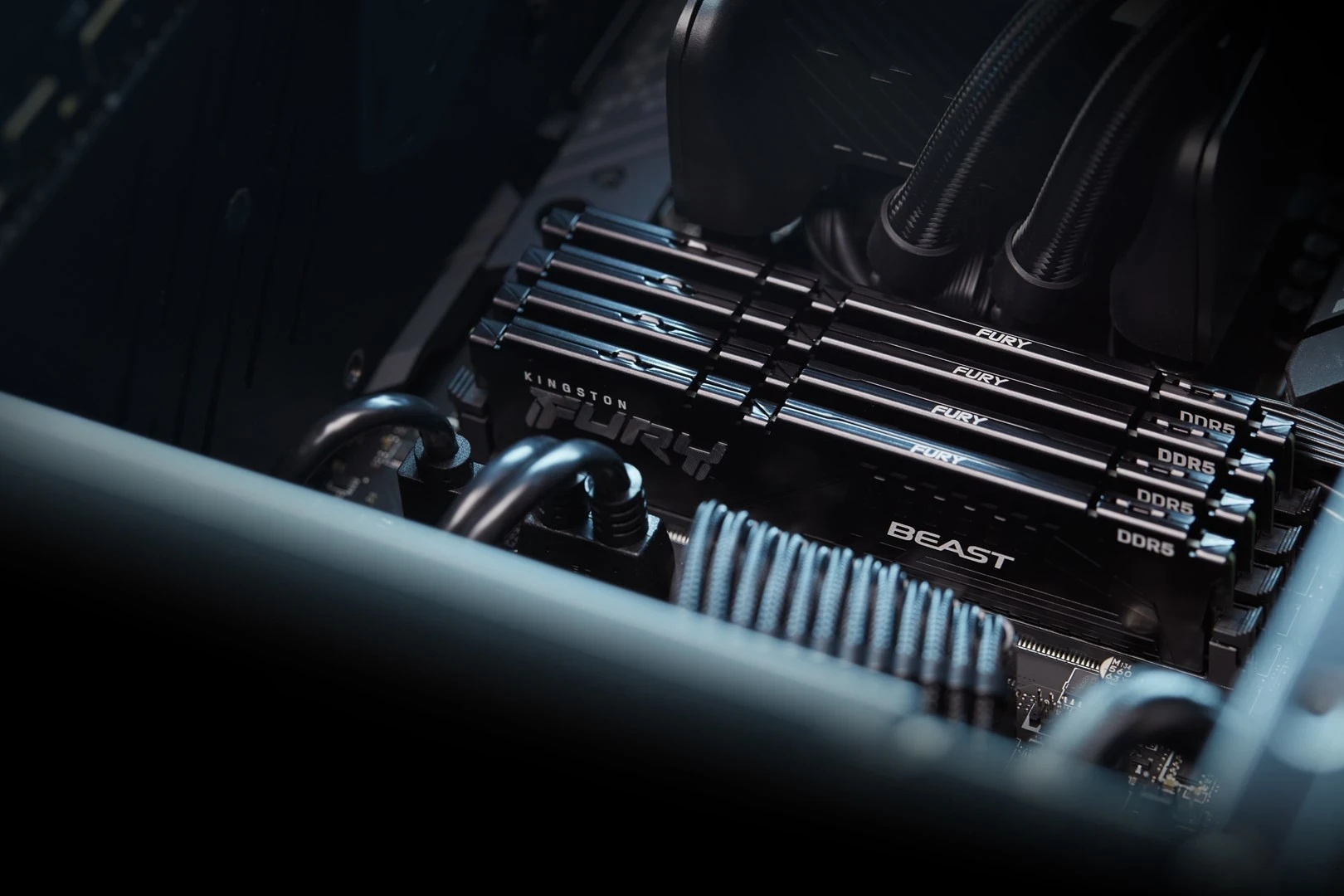 RAM Memorje Kingston FURY Beast 128GB 5600MT/s DDR5 CL40 DIMM (Kit prej 4) e zezë