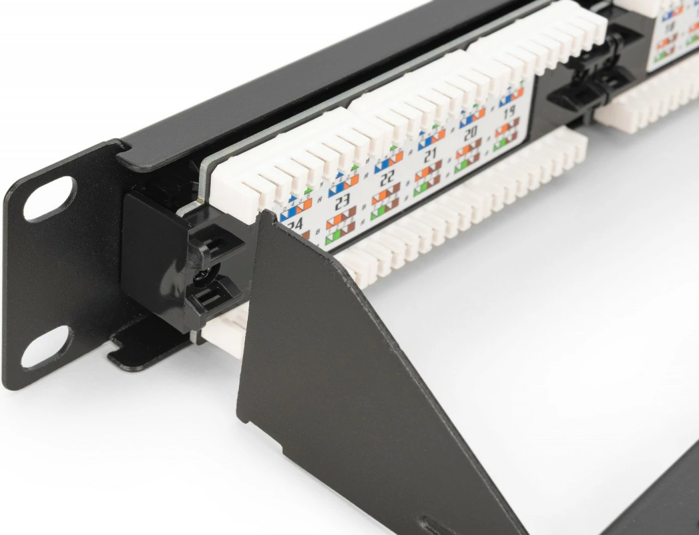 Patch Panel, Digitus DN-91624U-CR, 19" 1U, 24x RJ45 CAT 6 UTP, LSA vertikal me udhëzues kabllosh dhe fusha etiketime, e zezë