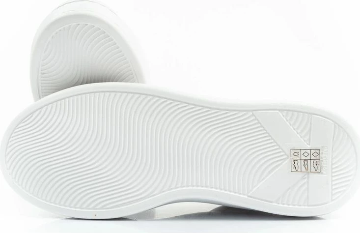 Atlete për meshkuj Karl Lagerfeld, të bardha