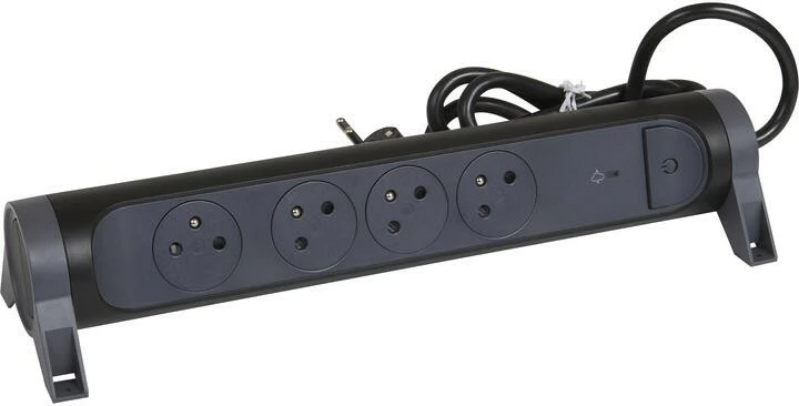 Zgjatues Legrand 4x2PZ, 1.5m, i zi, me mbrojtje nga mbingarkesa