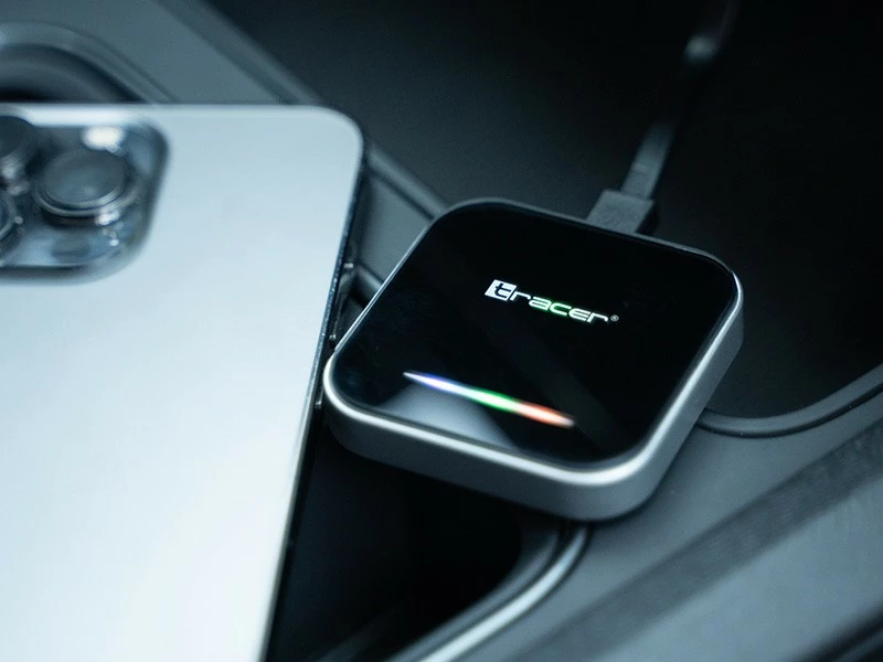 Adapter CarPlay/Android Auto Tracer CarLink PRO TRACAU47680 pa tela Bluetooth 5.0 WiFi Android/iOS zi/argjendtë