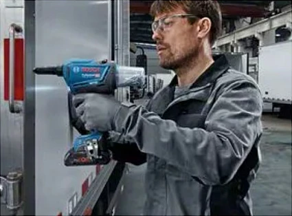 Makinë nitimi Bosch 0 601 9K5 001, 18V, 4Ah, Li-Ion, e zezë/e gjelbër