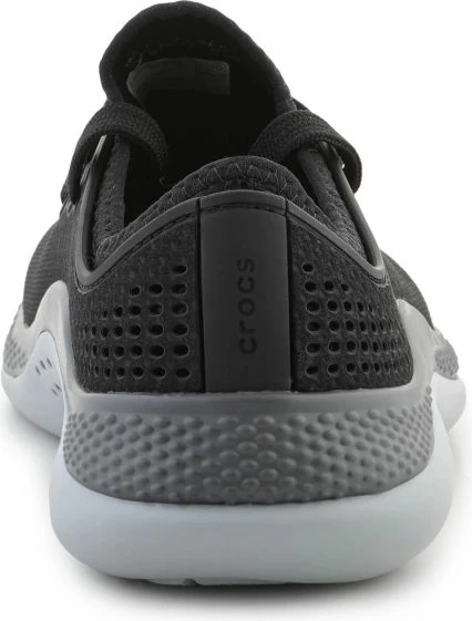 Këpucë Crocs për femra, të zeza