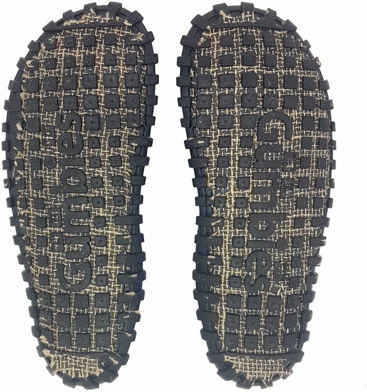 Papuqe për femra Gumbies, të zeza