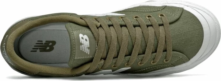 Atlete për meshkuj New Balance, të bardha me të gjelbra