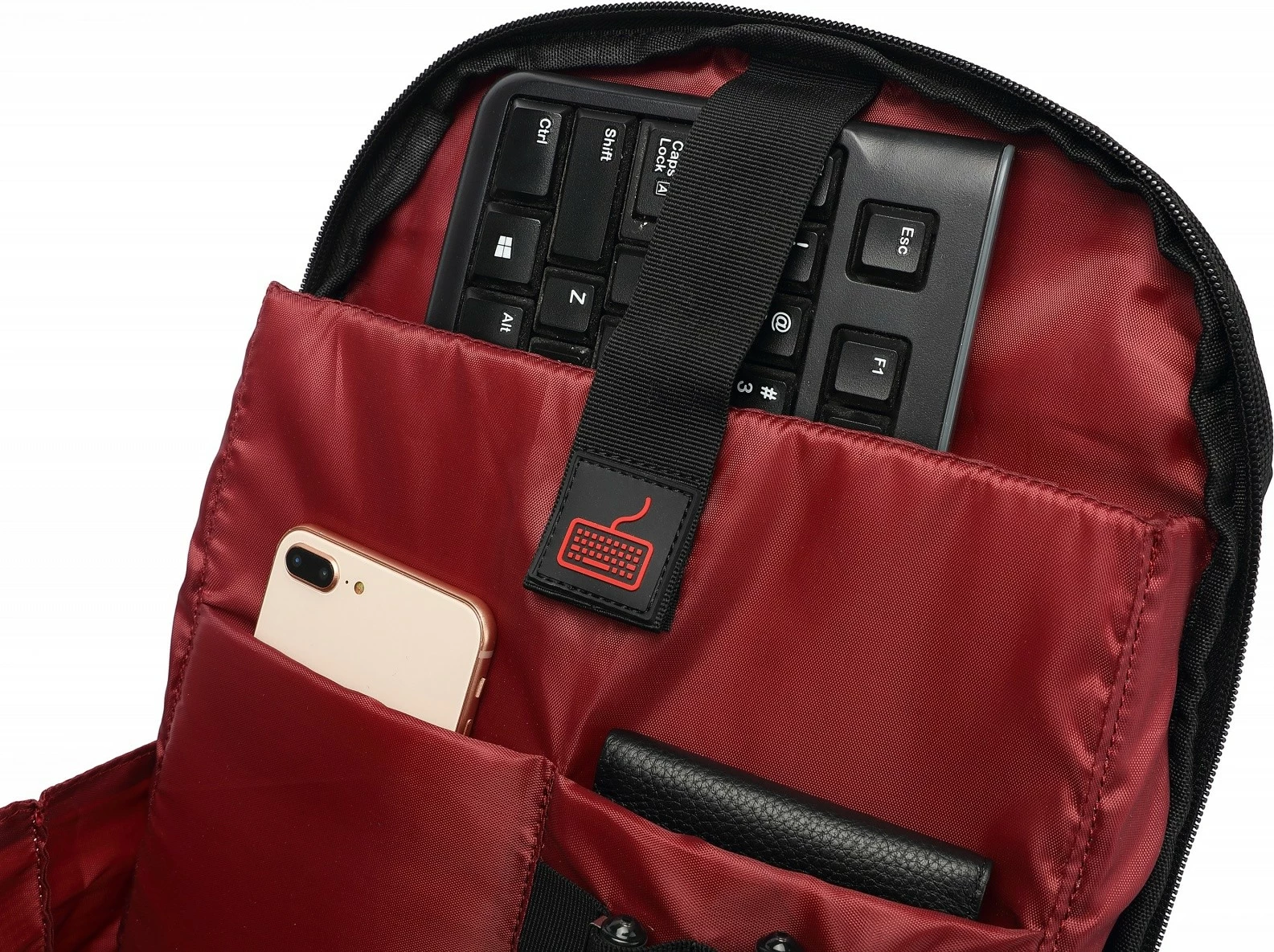 Çantë shpine për laptop YENKEE YBB 1503 SHIELD, 15.6", e zezë/kuqe