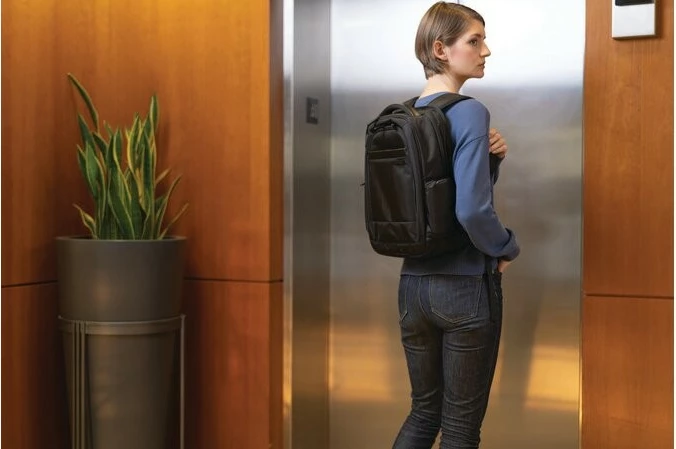 Çantë shpine Kensington Contour 2.0, për laptop 14", e zezë