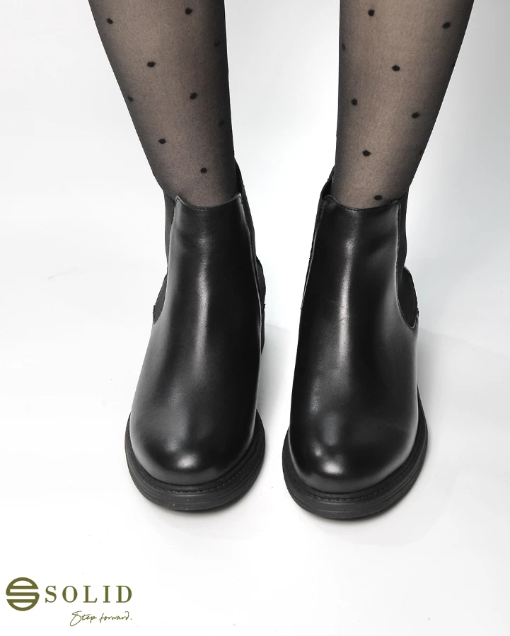 Qizme për femra Solid, të zeza