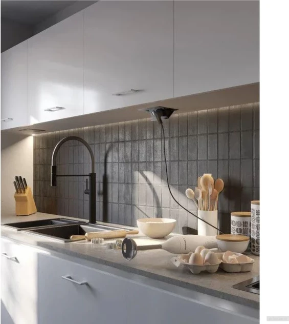 Prizë e integruar GTV AVARO AE-PB1SAVA-20, 1x230V + 2xUSB-A, kabllo 1.5m, e zezë