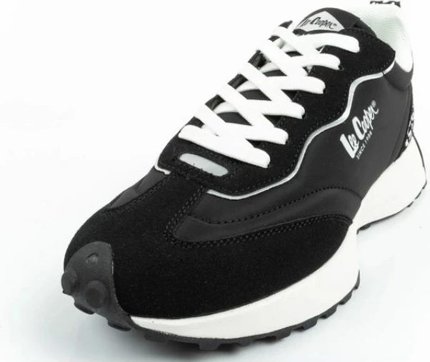 Atlete femra Lee Cooper, të zeza