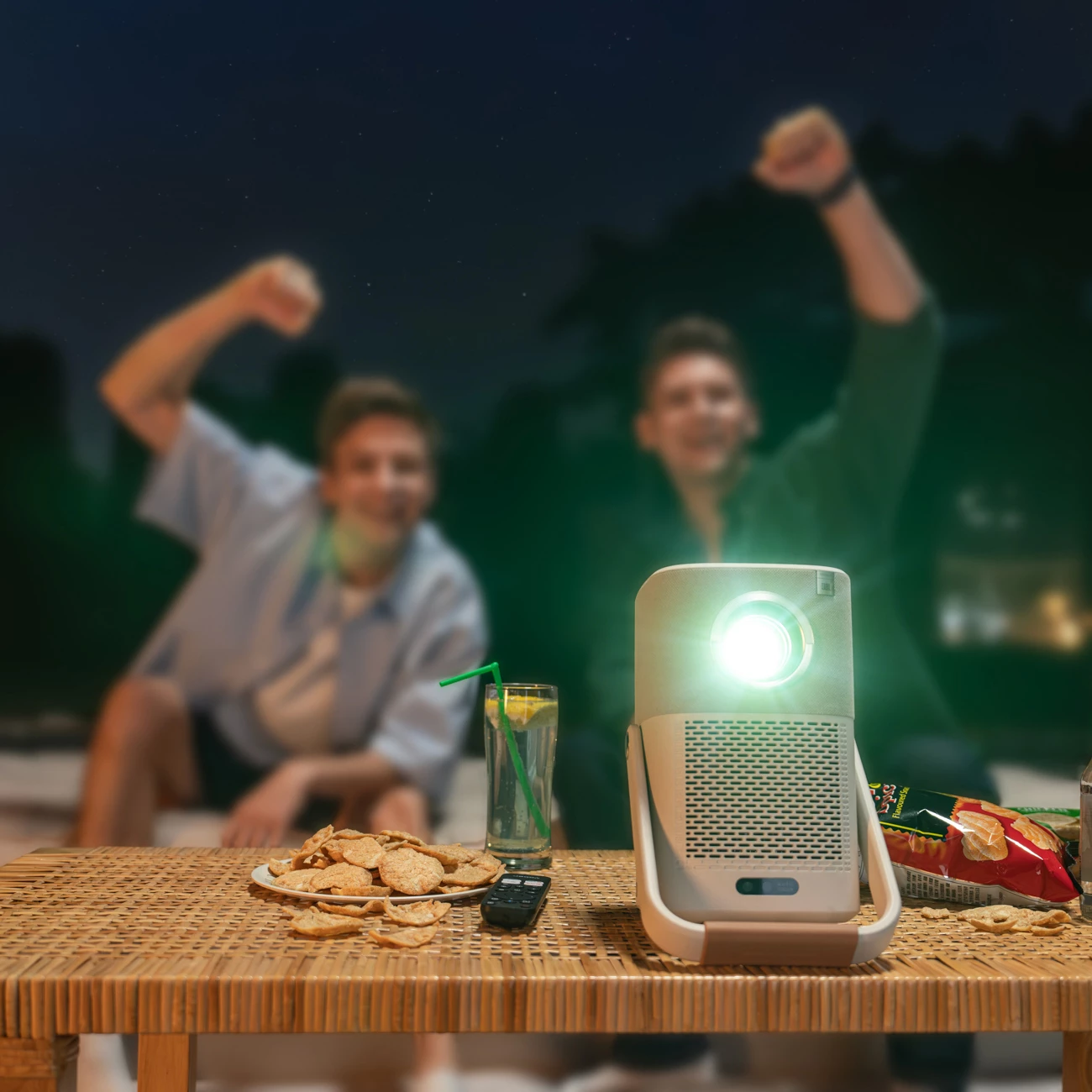 Projektor multimedia Yaber T2 Plus, Full HD 1080p, JBL Speakers, Google TV dongle, Bezhe