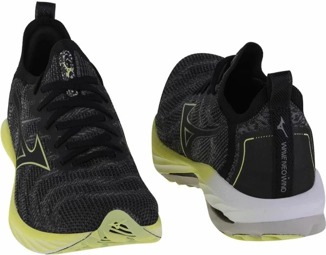 Atlete për meshkuj Mizuno Wave Neo Wind, të zeza dhe jeshile