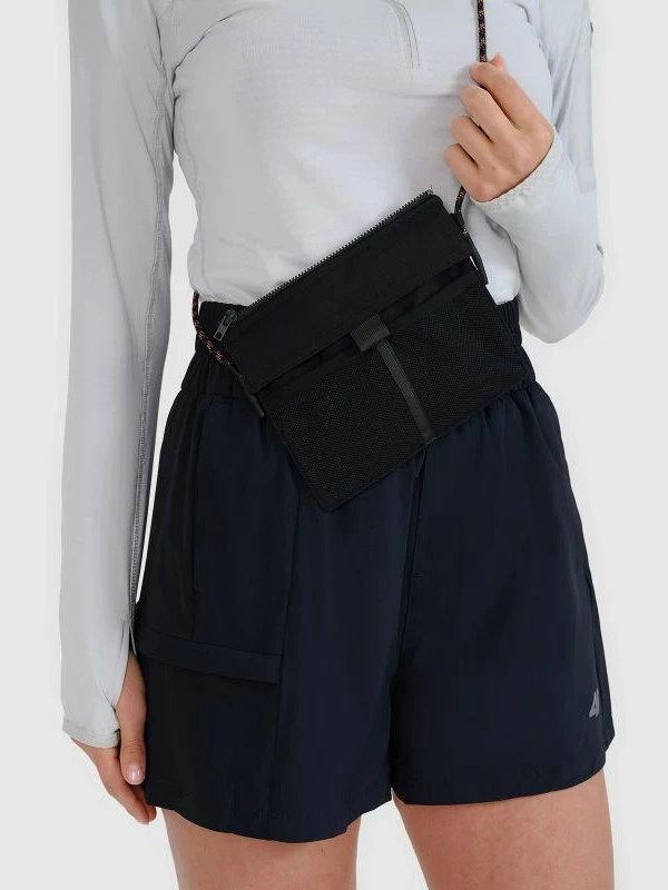 Shorce trekking për femra 4F, me xhep të ndashëm