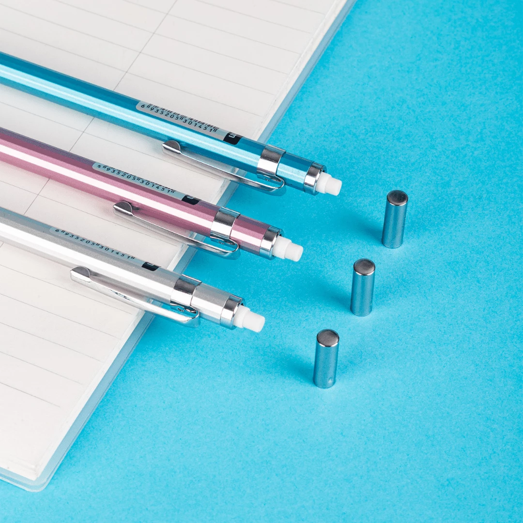 DELI LAPS TEKNIK METALIK 0.5 1/24 U999