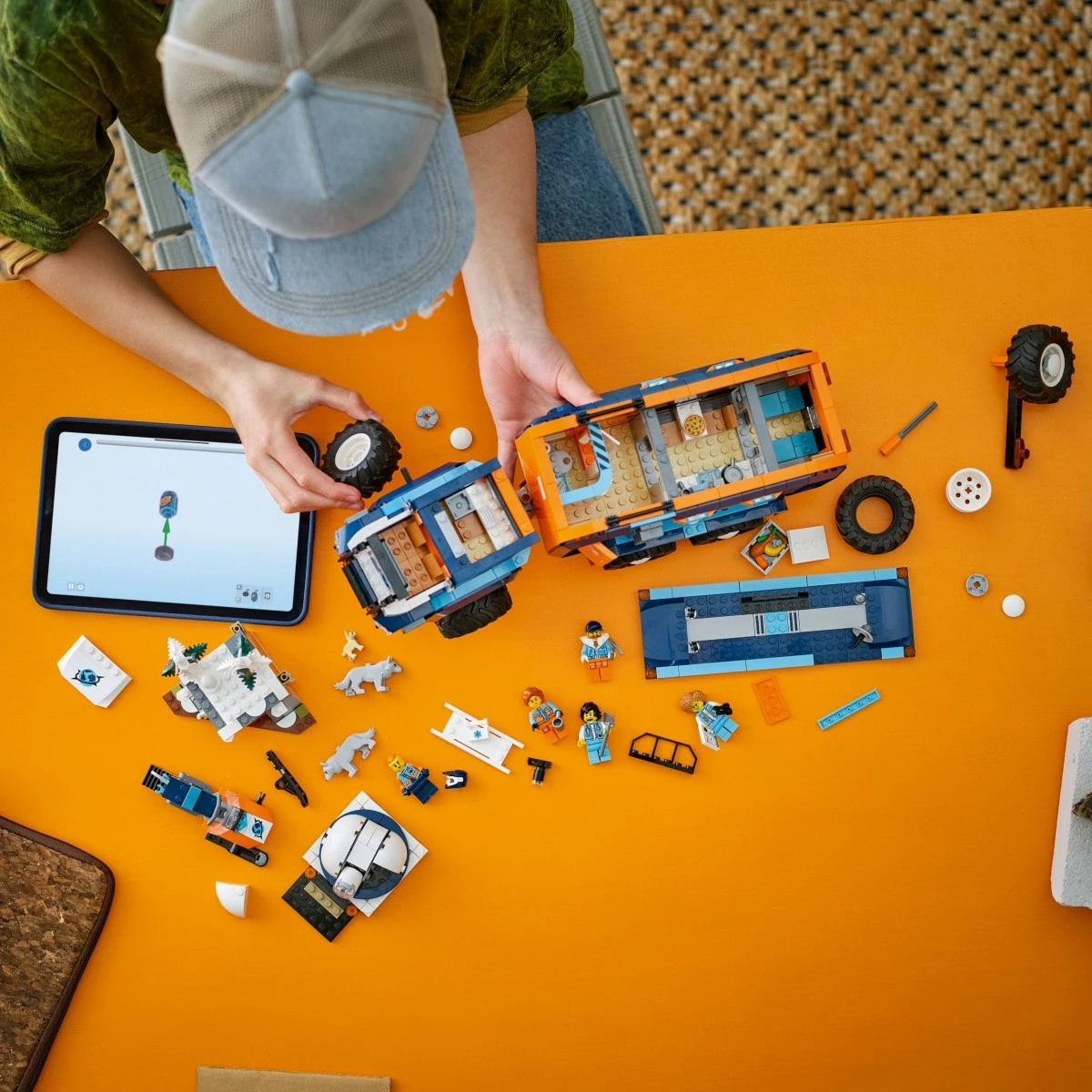 Set ndërtimi LEGO City Arctic Explorer Laboratory Truck 60471, 1064 pjesë, plastikë