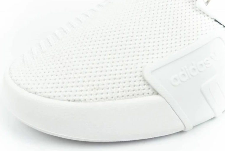 Atlete femra adidas, të bardha