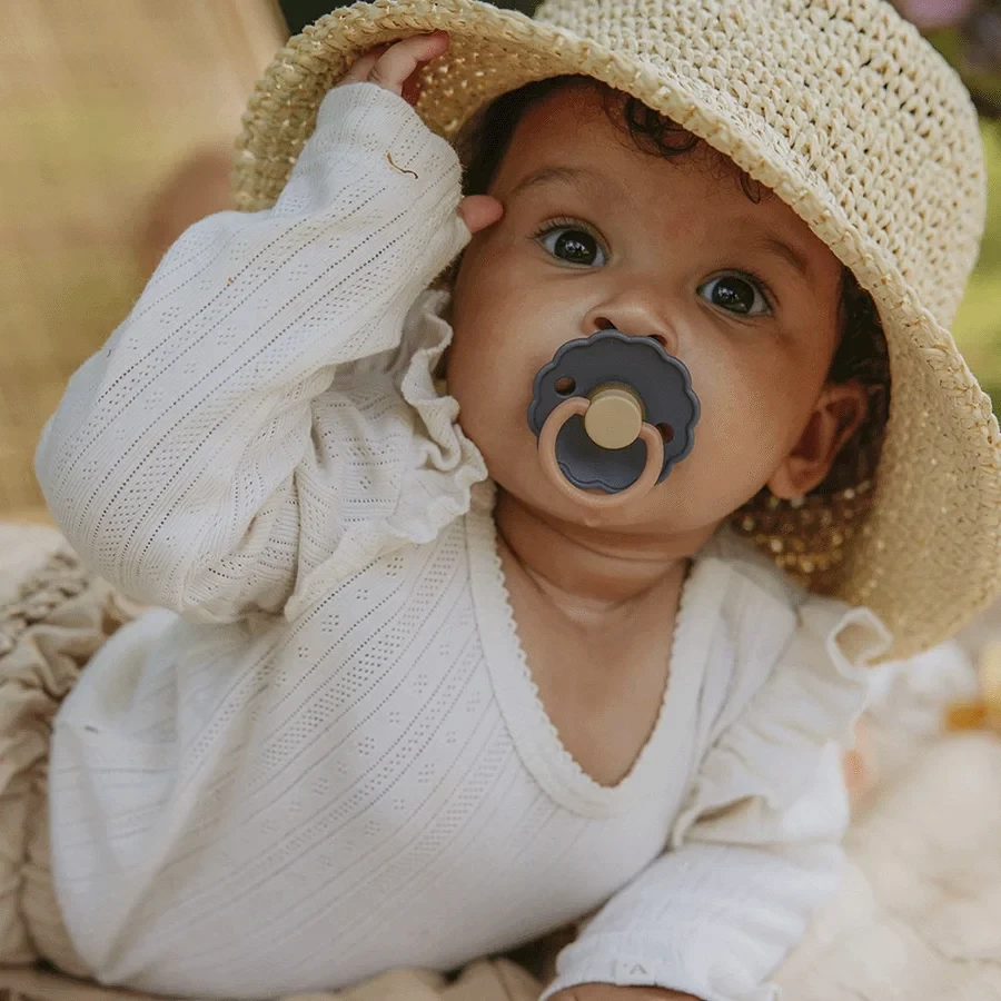 Biberon FRIGG Daisy, 0-6 muaj, 1 copë, e zezë/e kaftë