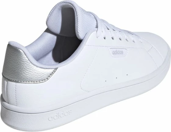 Atlete adidas për femra, të bardha