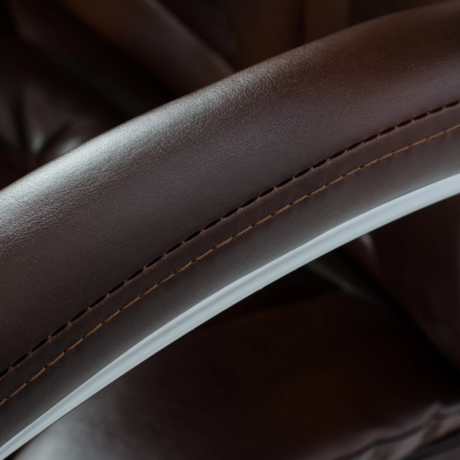 Karrige për zyre FH1099.09, e kaftë