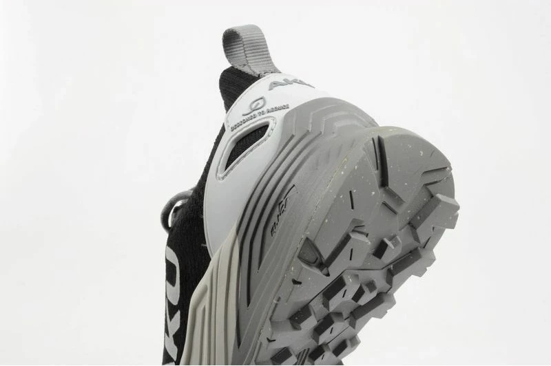 Atlete trekking për femra Aku, të zeza