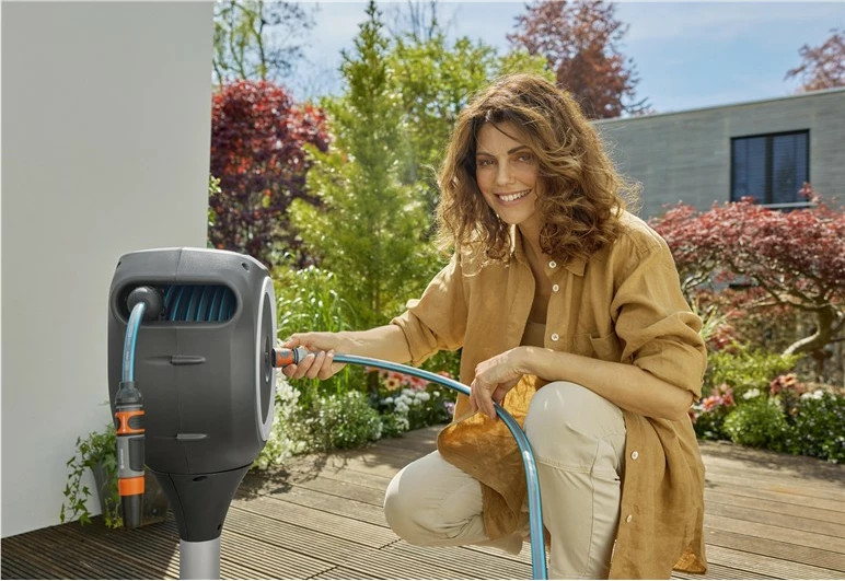 Kasë zorre GARDENA 18617-20, 20m, automatike, e zezë