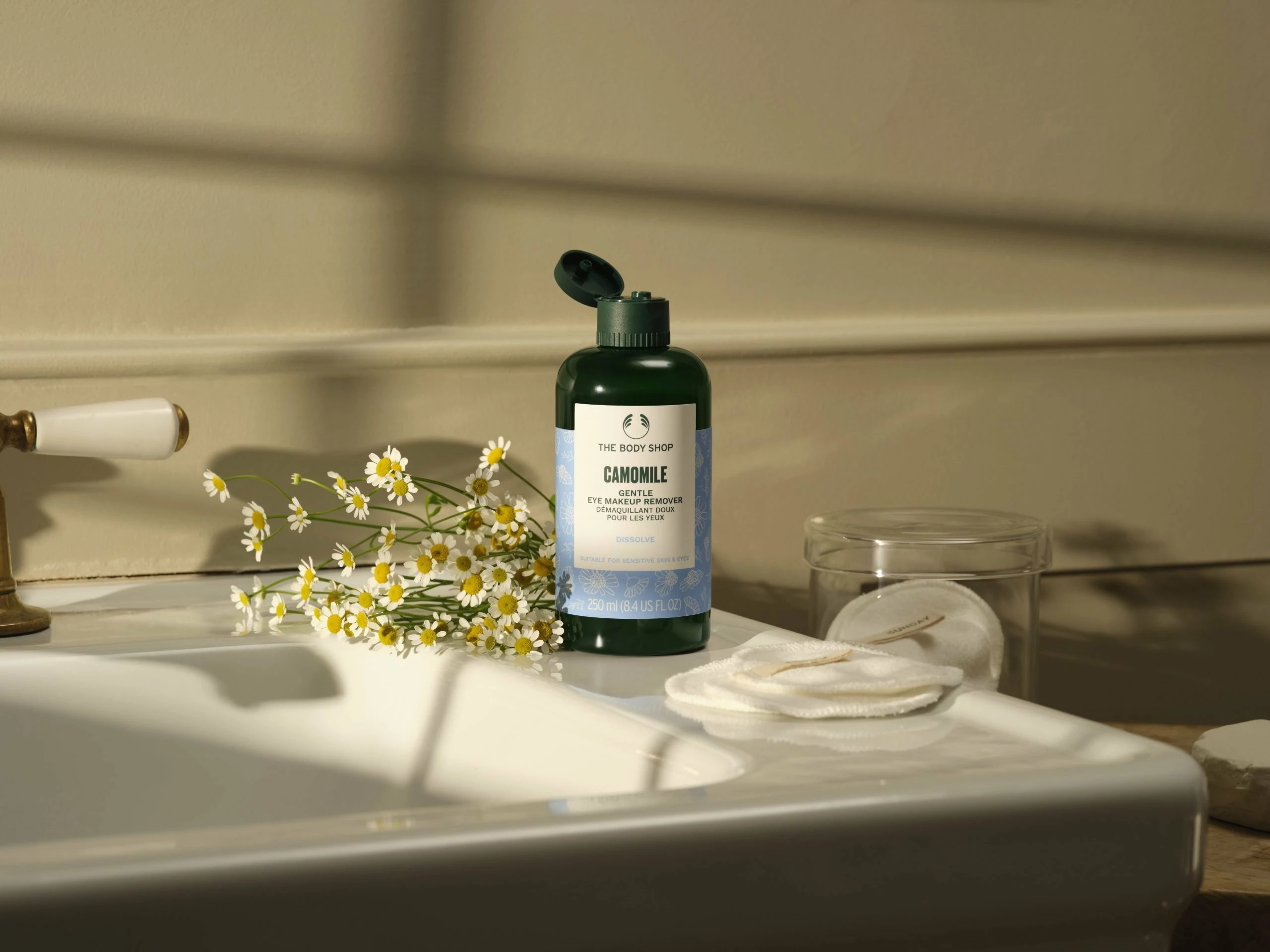 Camomile - Pastrues i Butë për Grimin e Syve 250 ML