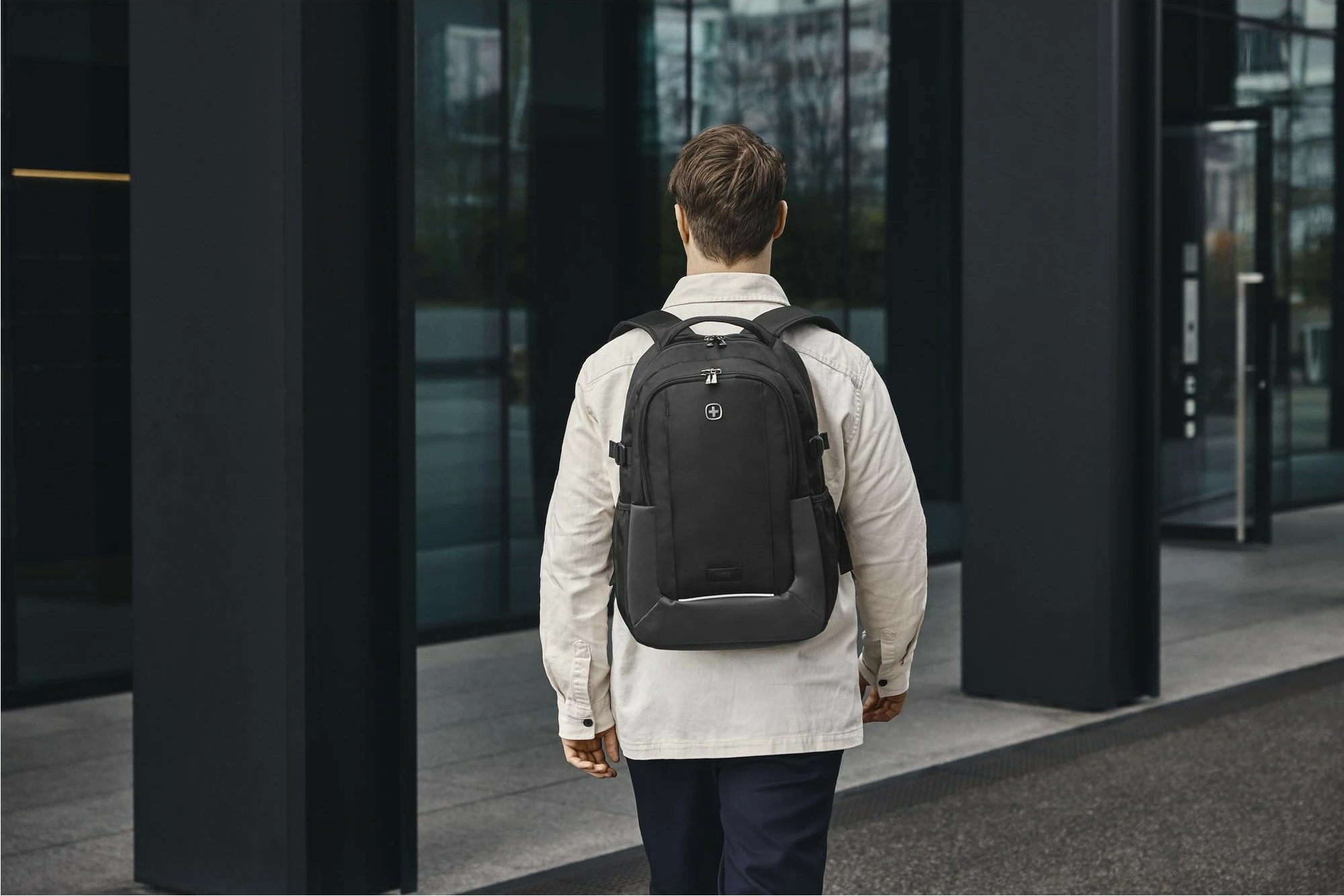 Çantë shpine Wenger XE Ryde 40 16 inç me xhep për tablet, e zezë