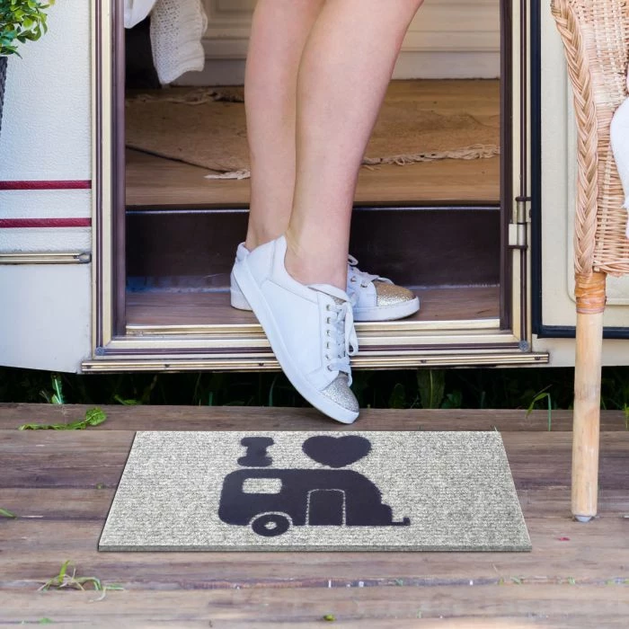 Tapet dere BRUNNER Hello Caravan 25x50 cm, bazë kundër-rrëshqitëse, gri/zi