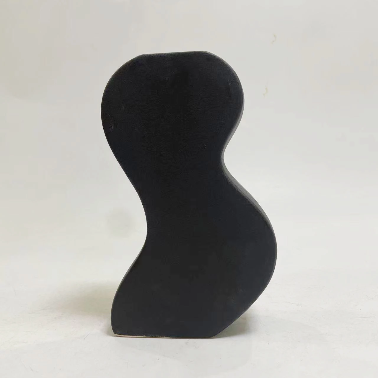 Dekor tavoline qeramike 'SEBOR' FH4590.02, ngjyrë e zezë mat, 13.5x6x21.5 cm