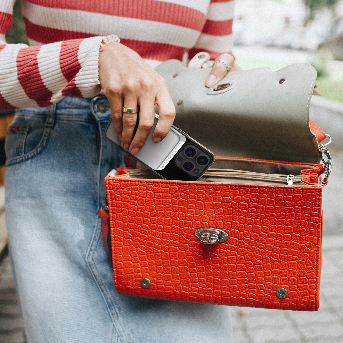 Powerbank Wozinsky WLWP-10KA0Y3WS, 10000 mAh, Qi2, MagSafe, me mbajtëse, Bardhë