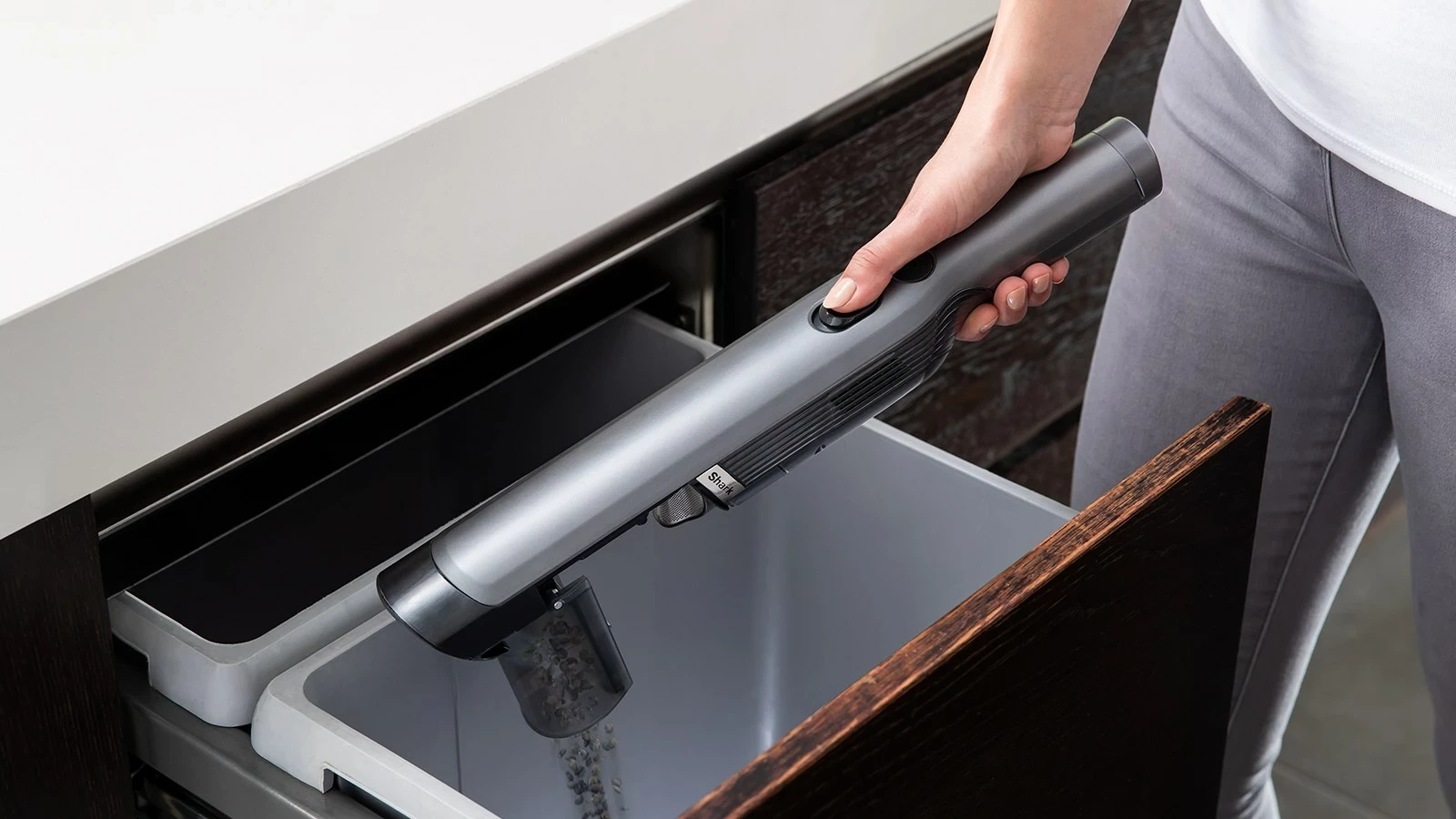 Fshesë dore Shark WV200, Argjendtë