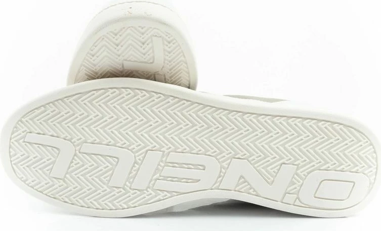 Atlete meshkuj O'Neill Ione, të bardha