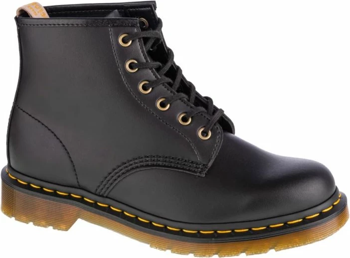 Atlete femra Dr. Martens, të zeza