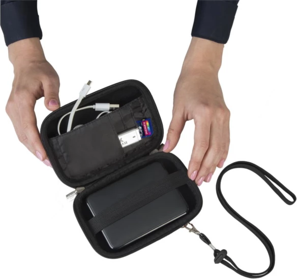 çantë mbrojtëse për HDD 2.5" RIVACASE 9101, e zezë